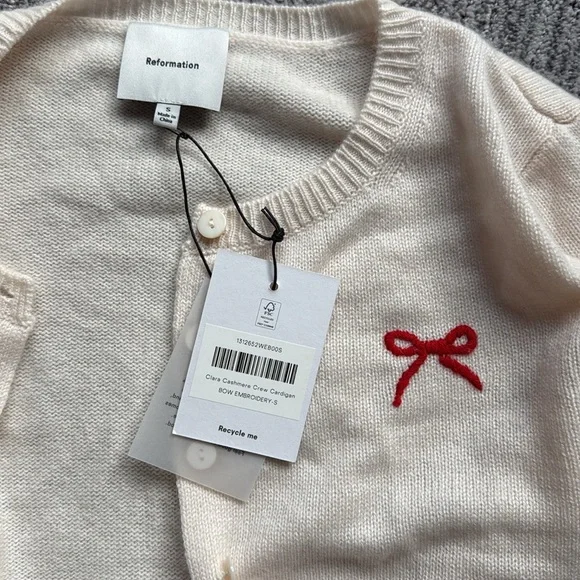 NWT CLARA CASHMERE SWEATER WITH RED BOW DETAIL - Picture 4 of 7